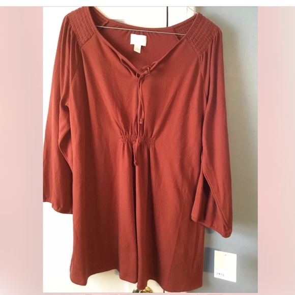 *Maternity A:Glow Smocked Peasant Top Size Medium - Picture 2 of 5